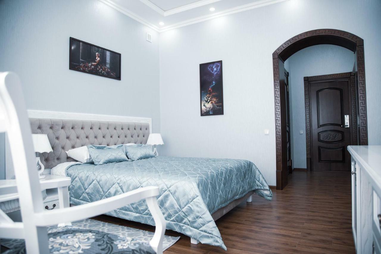 Bravolyuks Hotel 우르겐치 외부 사진