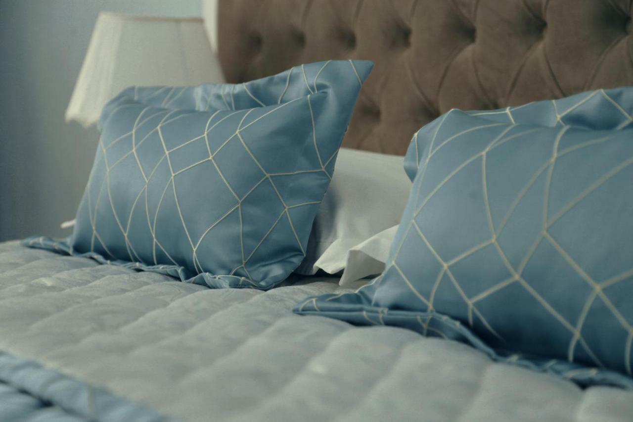Bravolyuks Hotel 우르겐치 외부 사진