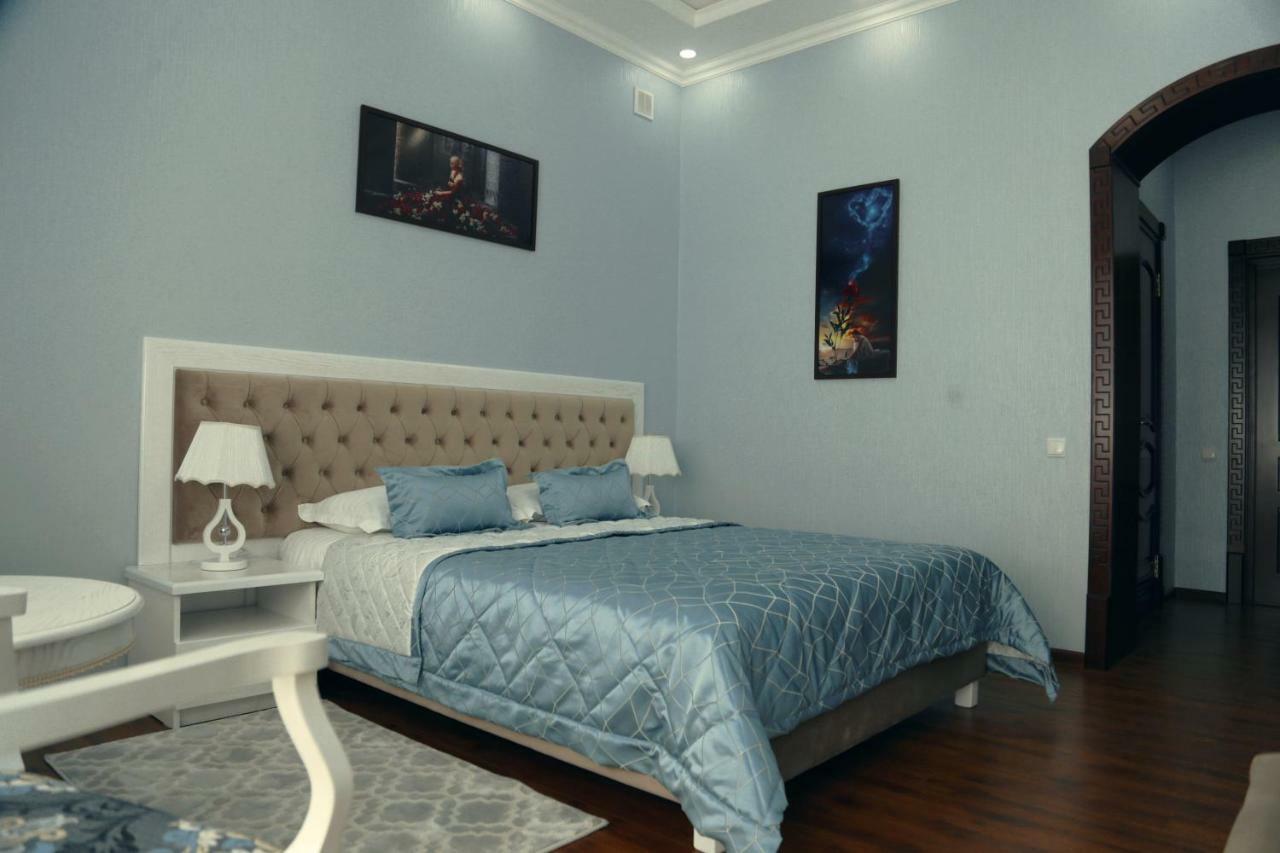 Bravolyuks Hotel 우르겐치 외부 사진