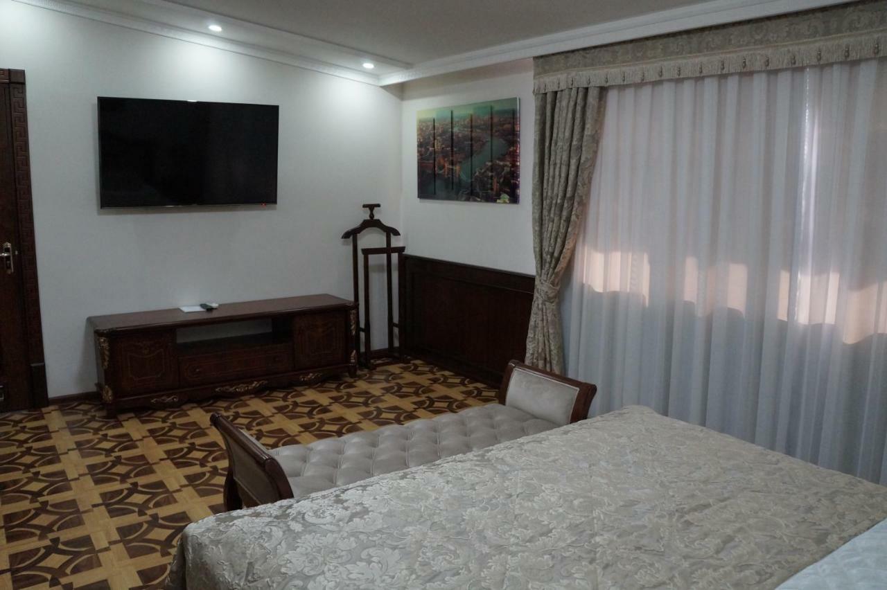 Bravolyuks Hotel 우르겐치 외부 사진