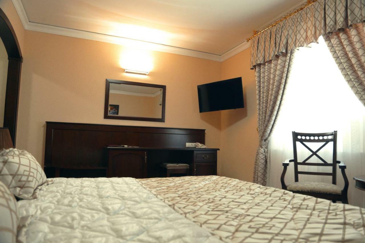 Bravolyuks Hotel 우르겐치 외부 사진